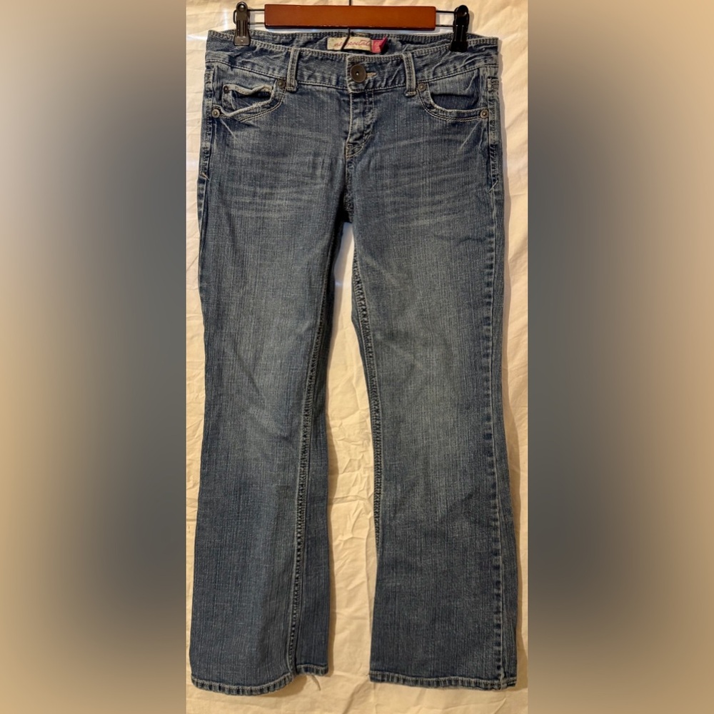 Aeropostale Jr 9/10 Short Medium Stonewash Bootcut Jeans Embroidered Pockets